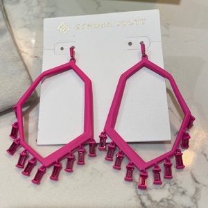 NWT Kendra Scott Thomas Statement Earrings.